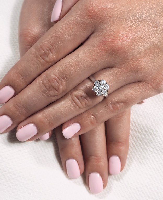 Brown & Newirth Sparkler Engagement Ring EN180R115