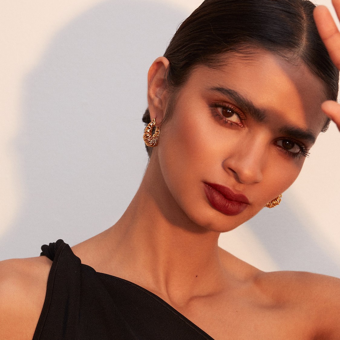 Shyla London Biaritz Squiggle Gold Earrings