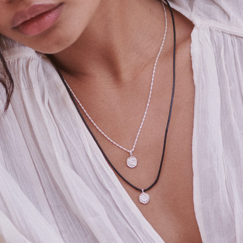 Daisy Flower Necklace Sterling Silver DBN02_SLV