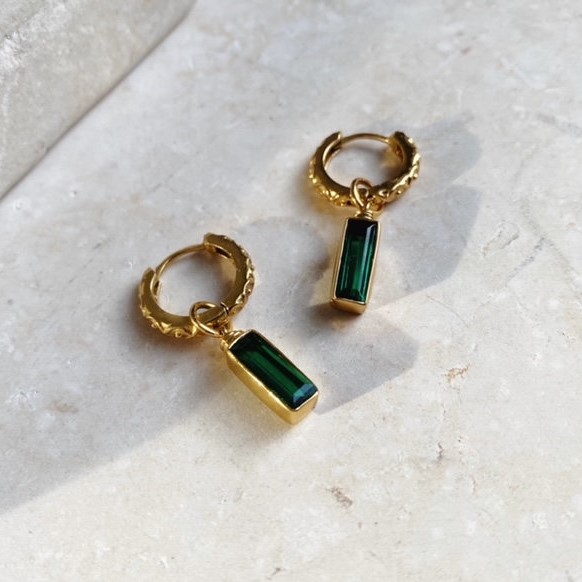 Shyla Sandi Huggie Hoop Gold Earrings - Emerald Green